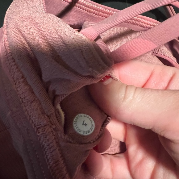 Lululemon sports bra - Picture 3 of 4